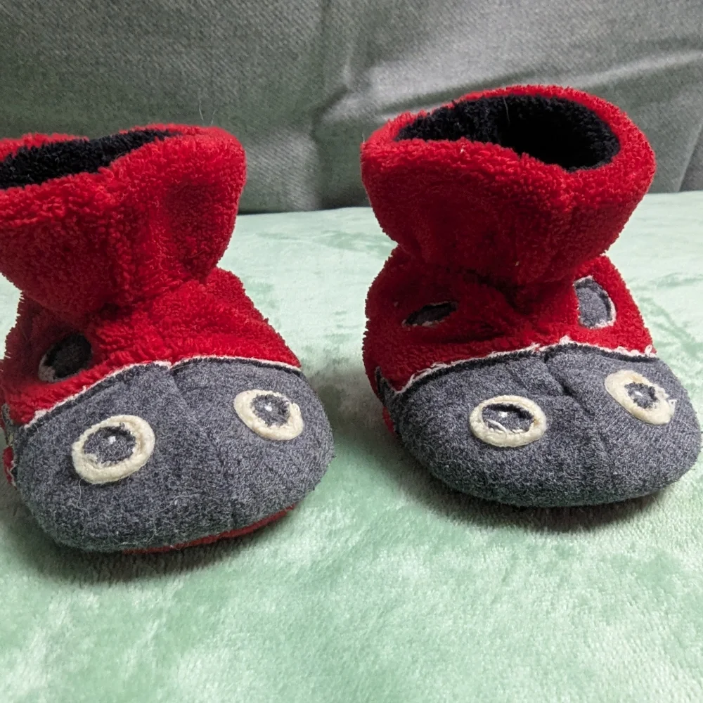 Acorn Ladybug Baby Slippers 0-6 Month